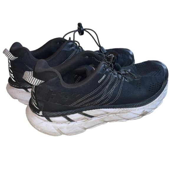 Athletic_Shoes